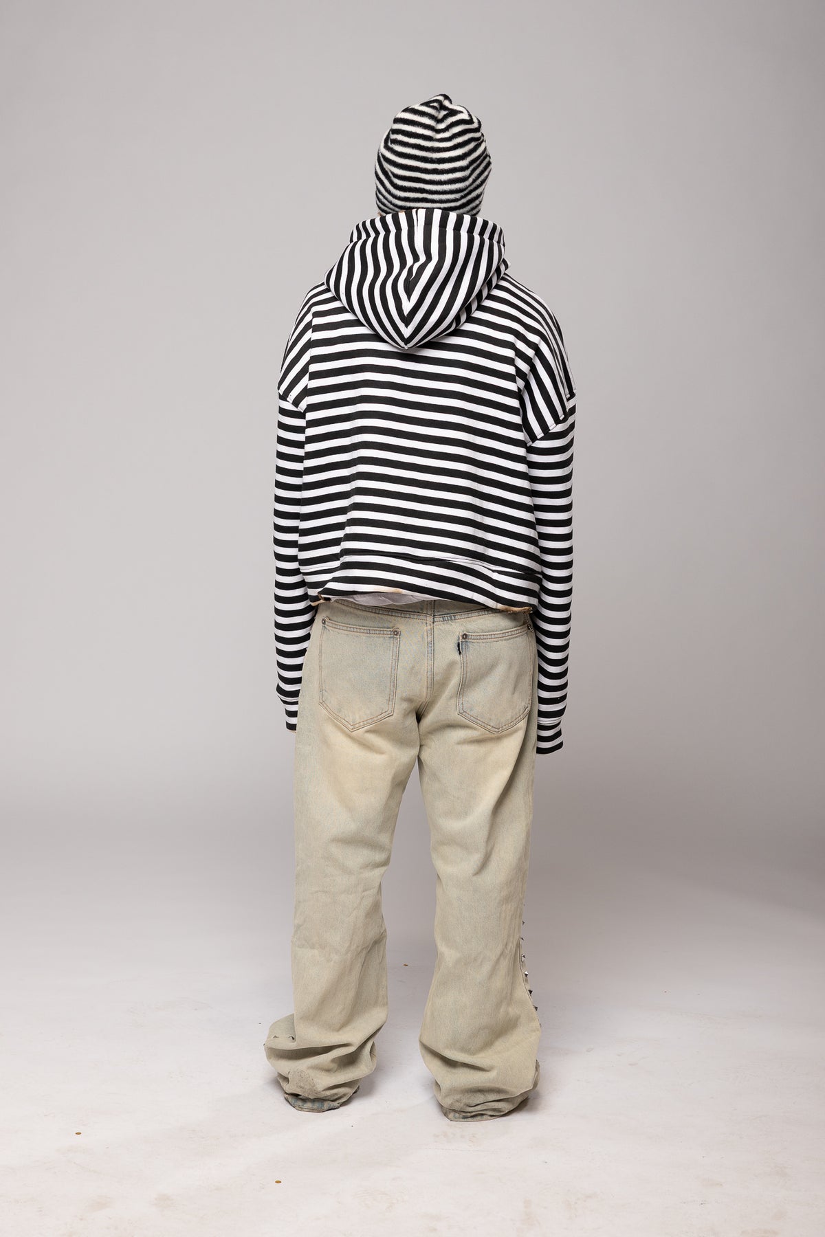 Vaulted " No Recess " Zip